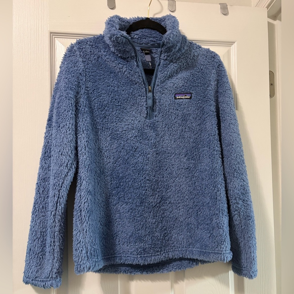 NWOT blue fuzzy comfy comfy Patagonia pull over sweatshirt sweatshirt small
